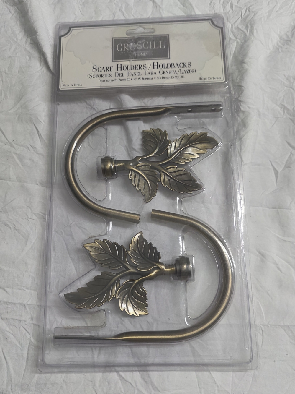 Croscill Brass/Gold Leaf Scarf Holders - Decorative Leaf Holdbacks